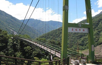 東埔吊橋全景1